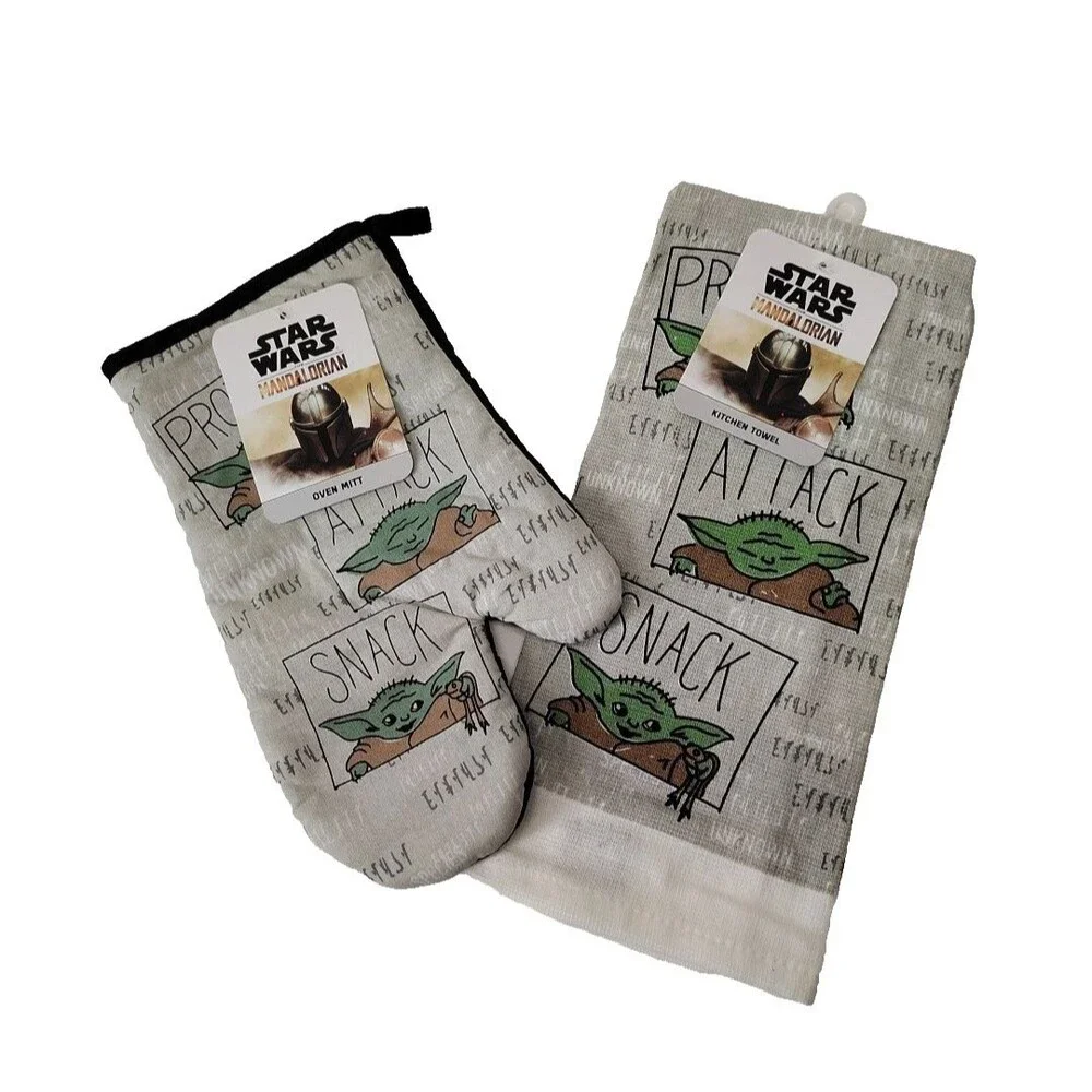Disney Mandalorian Grogu Baby Yoda Oven Mitt Kitchen Towel Gray Green 2 Pieces